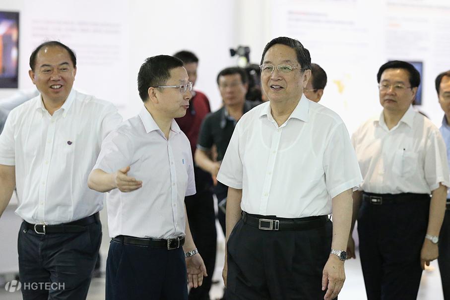 3、2014年06月07日全国政协主席俞正声视察2121非凡科技 .jpg